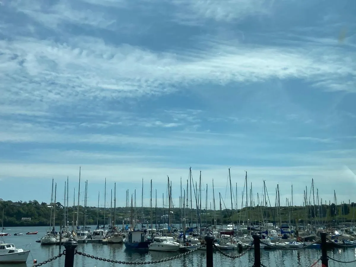 Beautiful & Quiet Countryside Setting In Kinsale Apartment Cork